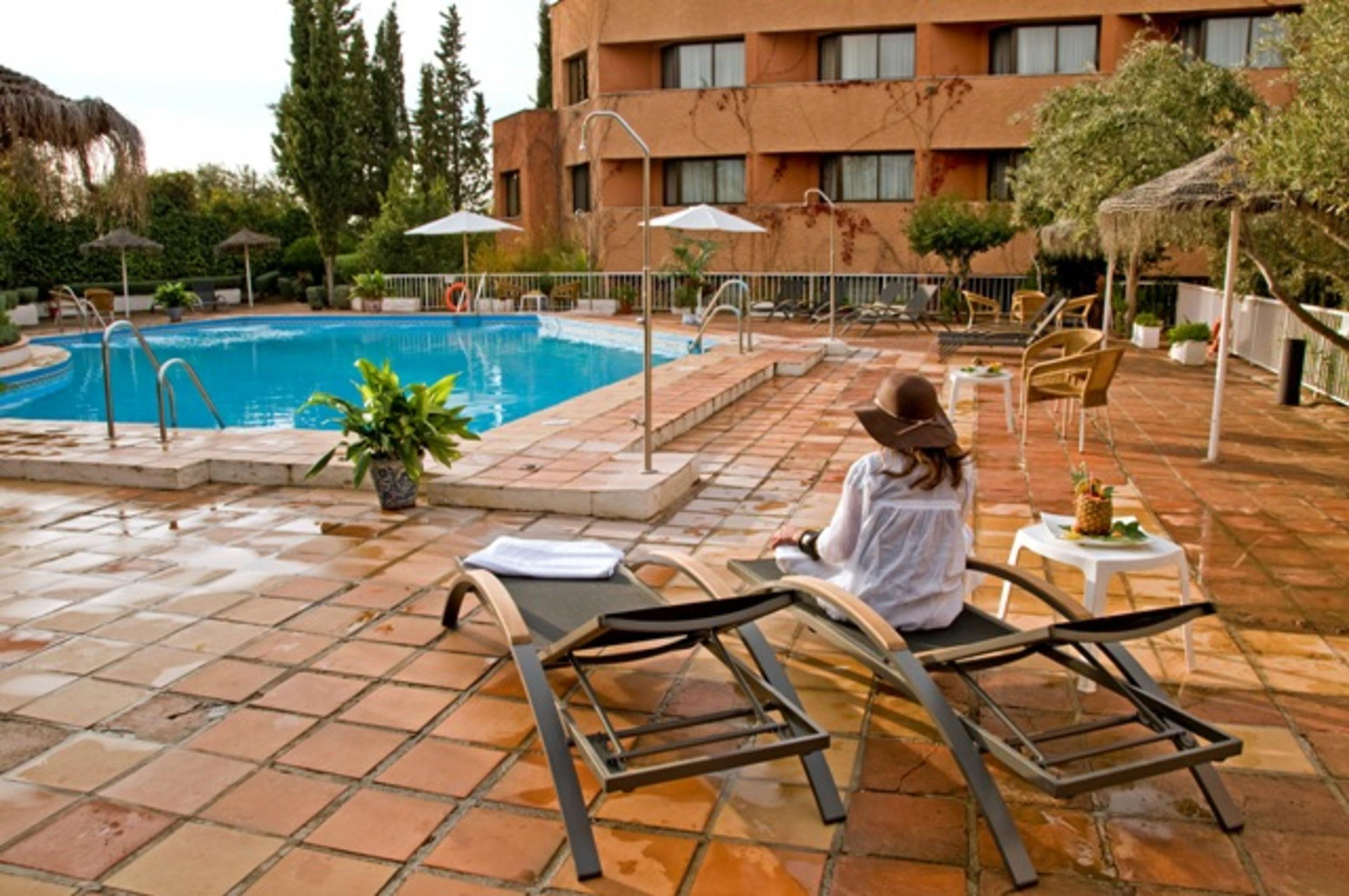 Porcel Alixares Hotel Granada Exterior photo