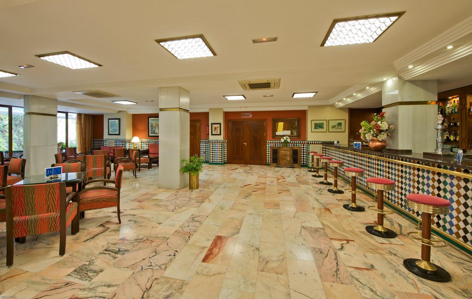 Porcel Alixares Hotel Granada Restaurant photo