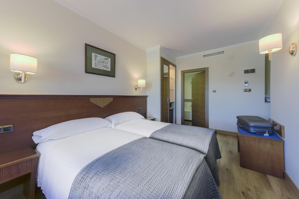 Porcel Alixares Hotel Granada Exterior photo